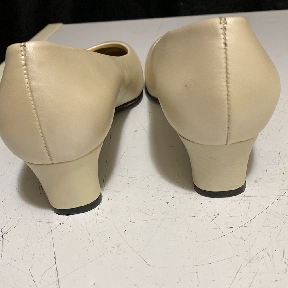 Trotters cream women shoes size 5.5 - Picture 4 of 8